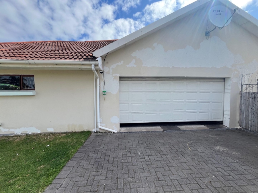 3 Bedroom Property for Sale in Beacon Bay Eastern Cape